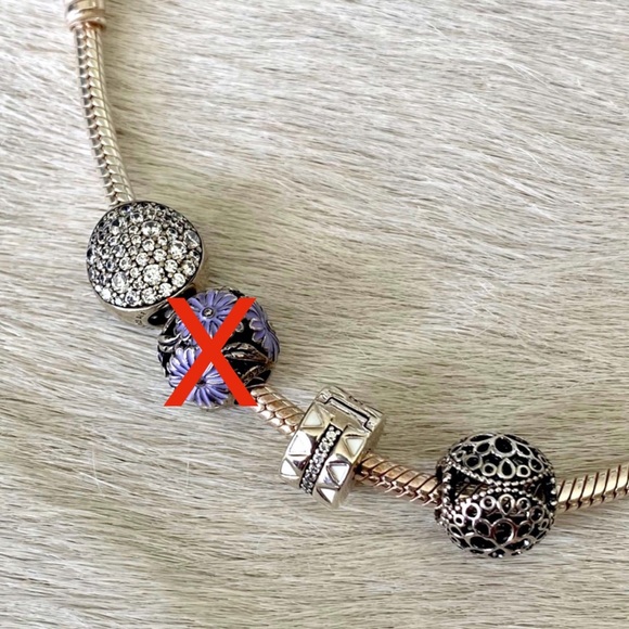 NWOT AUTH PANDORA MOMENTS BRACELETE W/ CHARMS - Picture 4 of 13